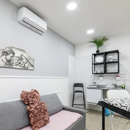 Many House Apartament Neapol